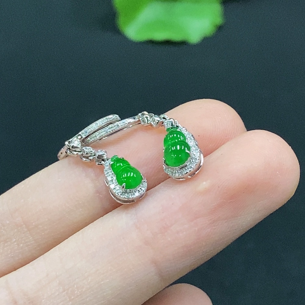 F31630265 Jadeite Earrings with 18K Gold and Diamond Accents, Total Weight Approx. 1.9g