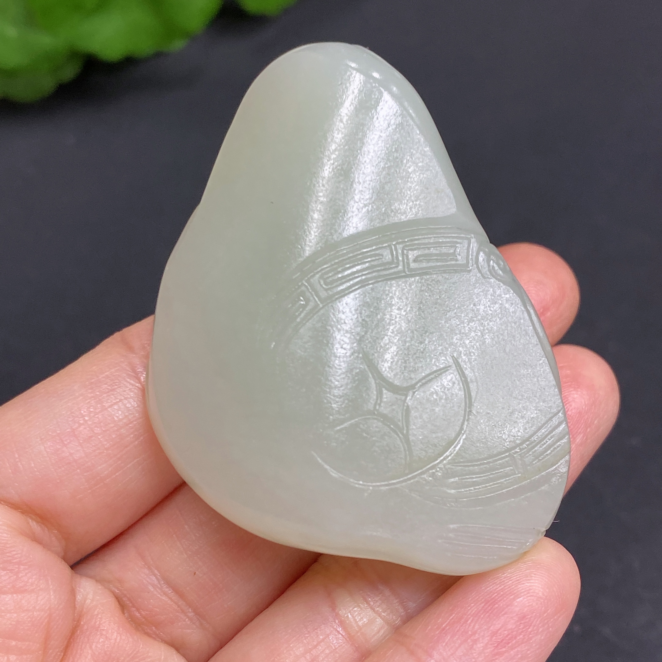 H29406001 Hetian Jade Pendant, Auspicious Beast, Total Weight Approx. 55.7g, Undetermined Skin Color Origin, Collection Card