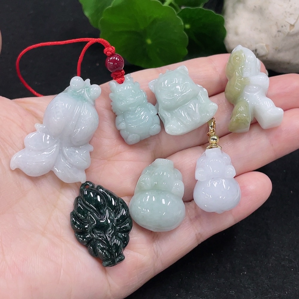 F33872433 Jadeite Pendants Sell as a Lot (Non-Gold Inlaid)