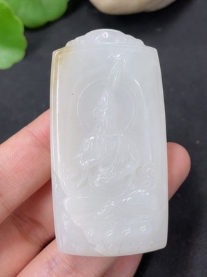 H42956966 和田玉碧玉挂件    观音   货品总重约37.6g