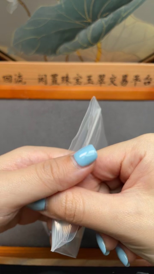 C26983537 Crystal Ornament, Total Weight Approx. 83.50g, Base Not Natural