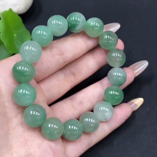 H30520847 African Emerald (Dulong Jade)