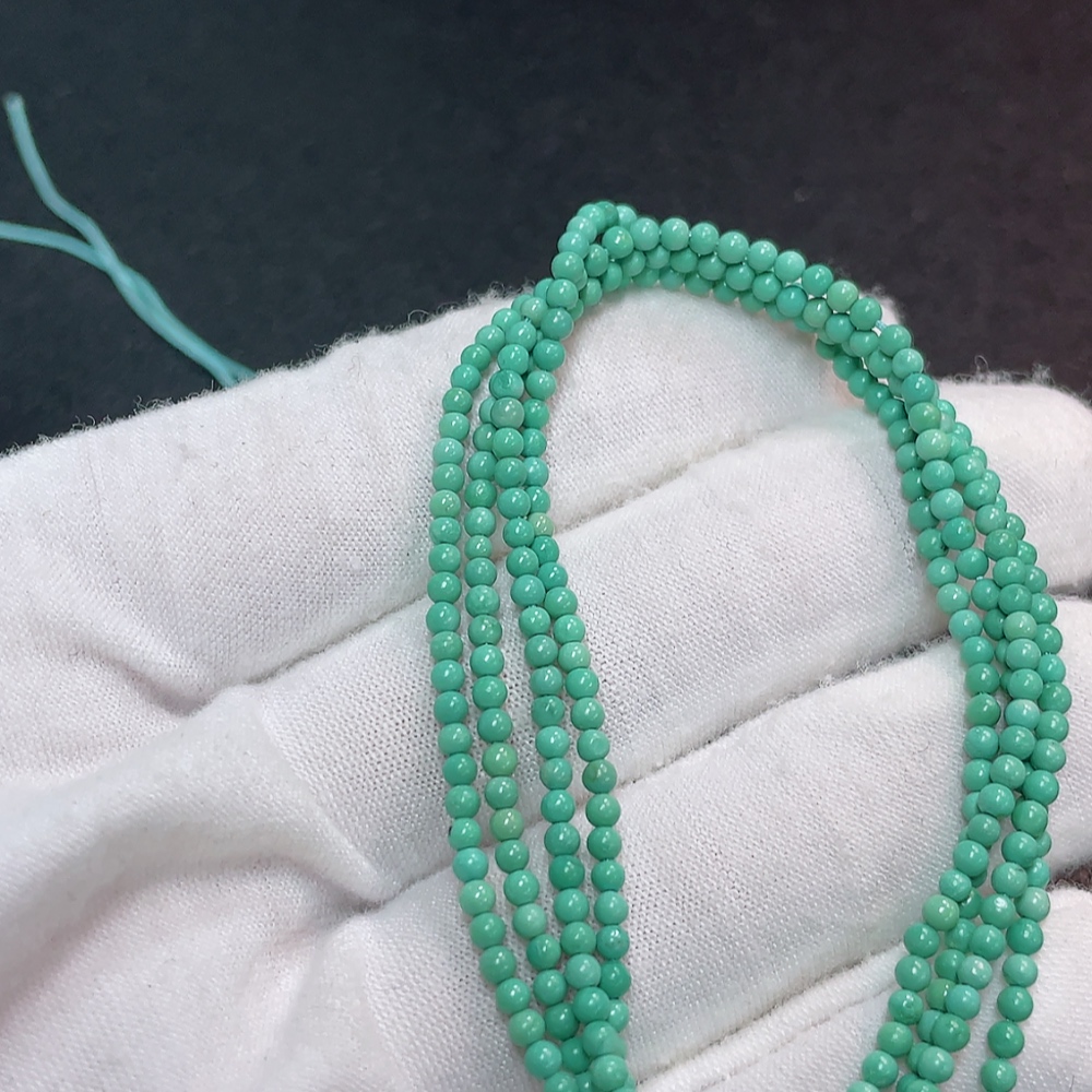 C32786190 Turquoise Beaded Necklace Color Origin Undetermined Contains Other Mineral Components Total Weight Approximately 5.33g Size About 2.2mm