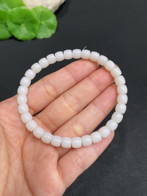 H35103400 Hetian Jade Bracelet Approx. 5.8mm Total Weight Approx. 11.9g