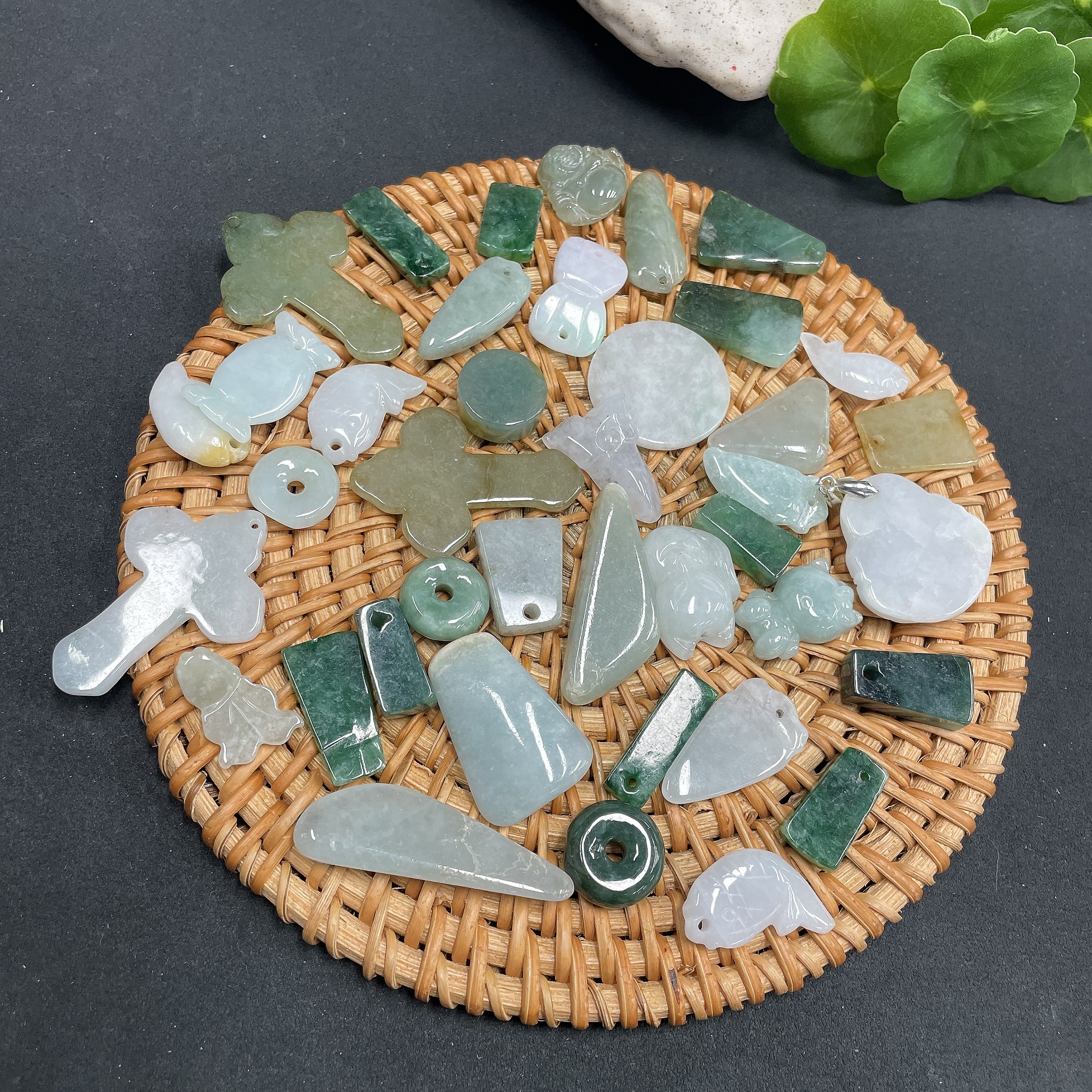 F12357245 Jadeite Inlaid Pendant Sell as a Lot