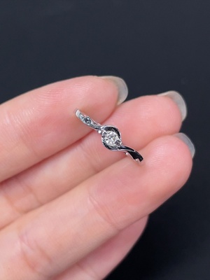 M44314720 18K金钻石戒指 货品总重约1.33克 圈口13.5 印记D0.052ct