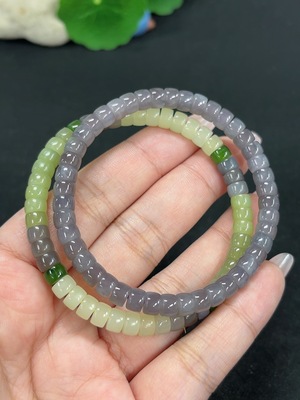 H46587154 和田玉碧玉手串 卡5.8mm左右 货品总重约26.6g