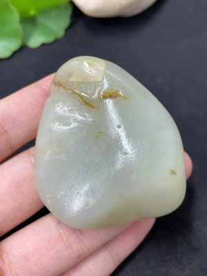 H46503656 和田玉       货品总重约78.9g    皮色成因未定