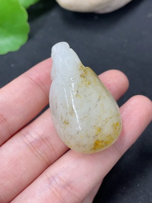 H40789586 和田玉挂件 龙龟   皮色成因未定 货品总重约26.7g