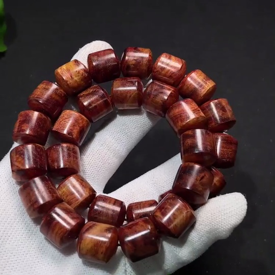 W33937204 Huanghuali Long Strand, Total Weight Approx. 59.7g, Bead Size 14.9mm