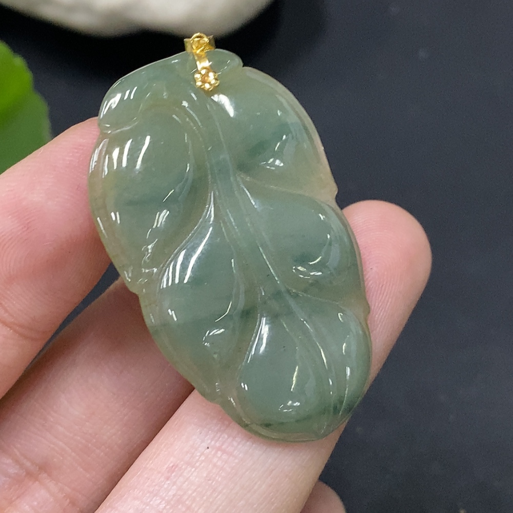F28250066 Jadeite Pendant Total Weight Approx.7g Leaf with 18k Clasp