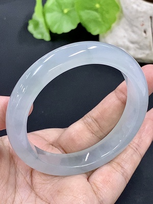 F42952560 翡翠正圈手镯 货品总重约52.1g 54.3圈口