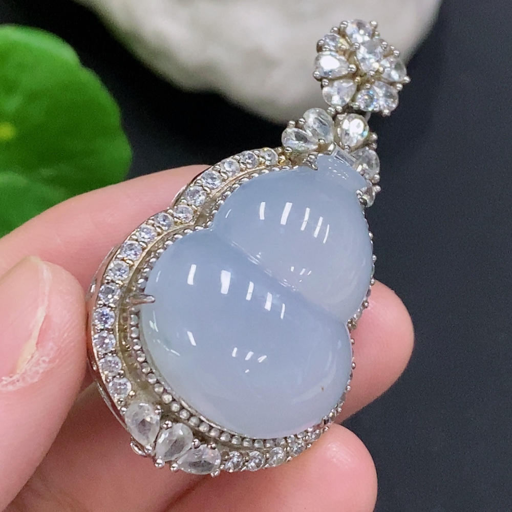 F33857987 Jadeite Gourd Inlaid Pendant Non-Gold Inlaid Total Weight Approx. 18.7g