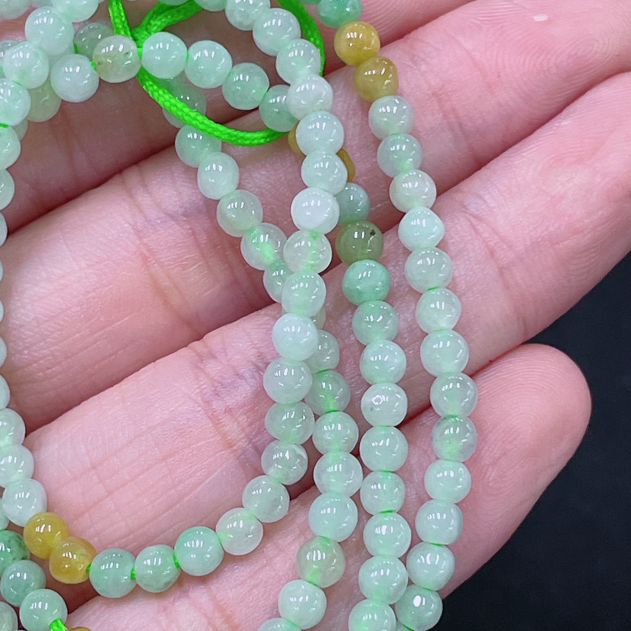 F33919995 Jadeite Beaded Necklace Approx. 3.9mm Total Weight Approx. 15.39g Yellow Beads Non-Grade A