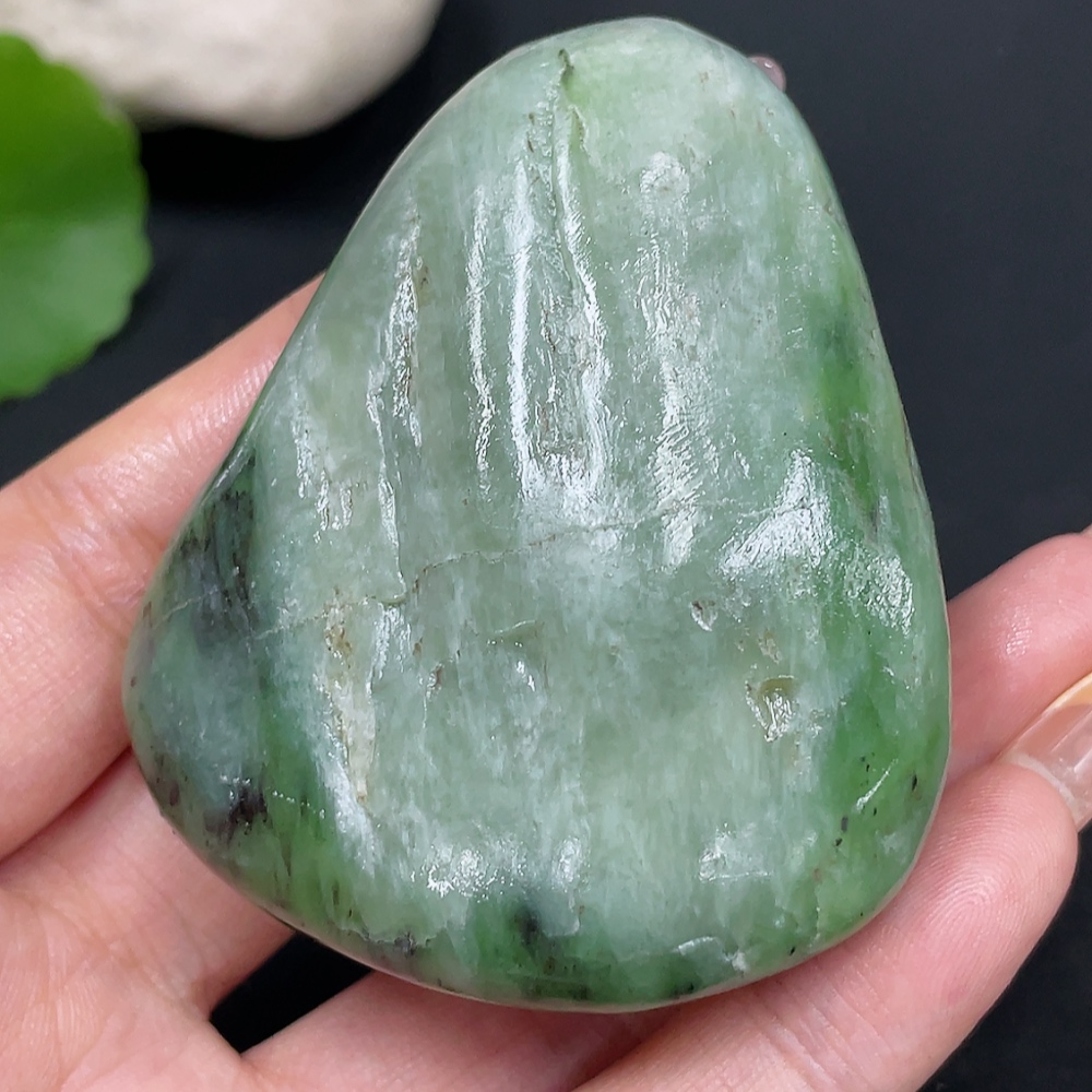 H30521081 Hetian Jade Handheld Ornament Dragon Total Weight Approx. 141g