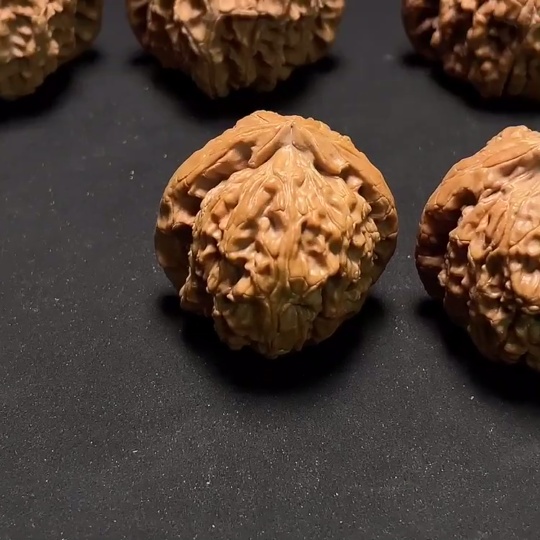 W24713378 Walnut Sell as a Lot