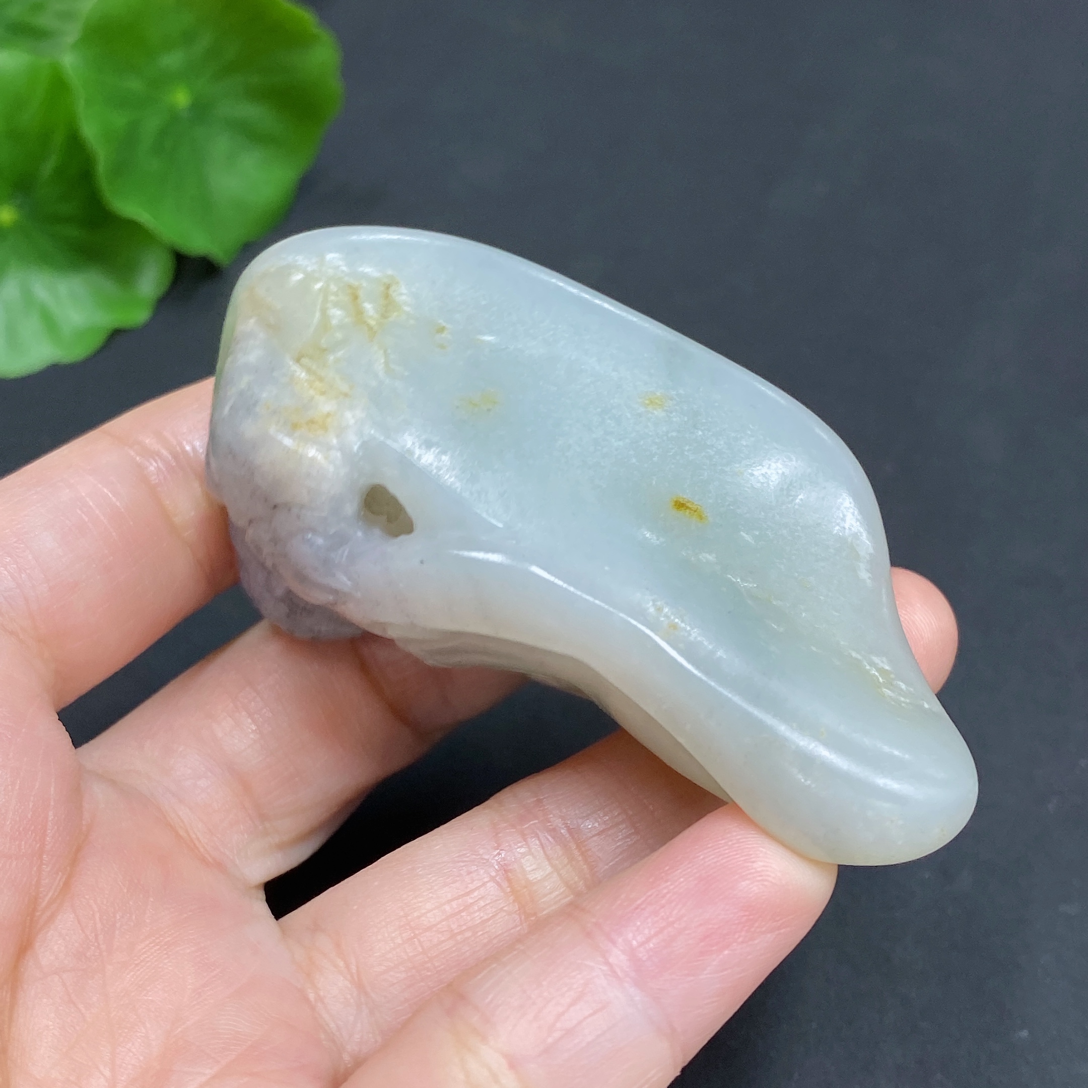 H23583110 Hetian Jade Pendant Auspicious Animal Total weight approx. 71.8g Undetermined skin color origin