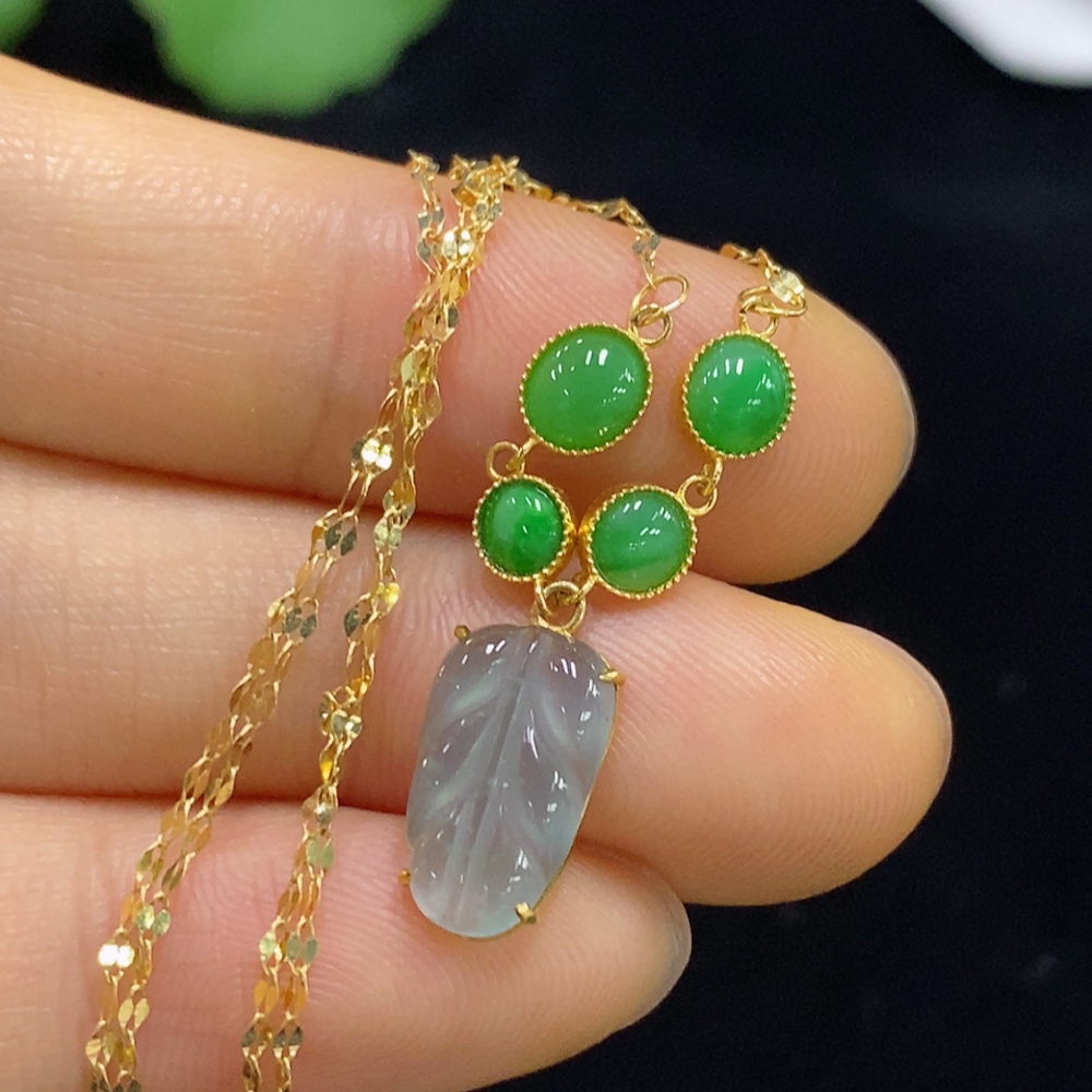 F34024123 Jadeite Leaf Inlay Pendant 18K Gold Total Weight Including Chain Approx. 1.4g