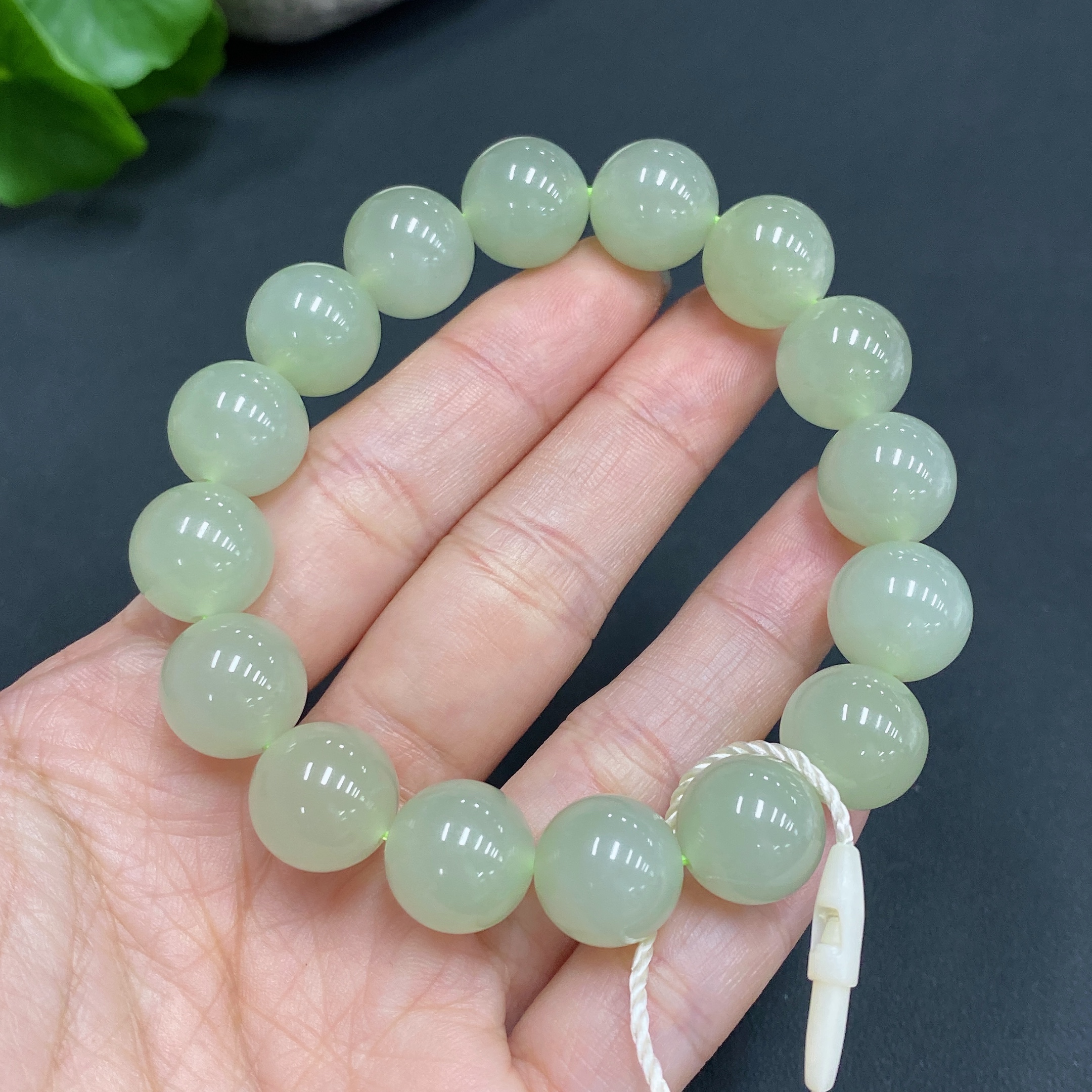 H15691535 Hetian Jade Bracelet, approx. 11.6mm beads, total weight approx. 43.2g