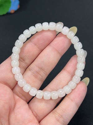 H41947448 和田玉手串 卡6.5mm左右 货品总重约15.3g