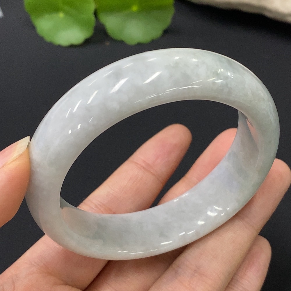 F24811553 Jadeite Round Bangle, Total Weight Approx. 72.15g, Inner Diameter 55.8