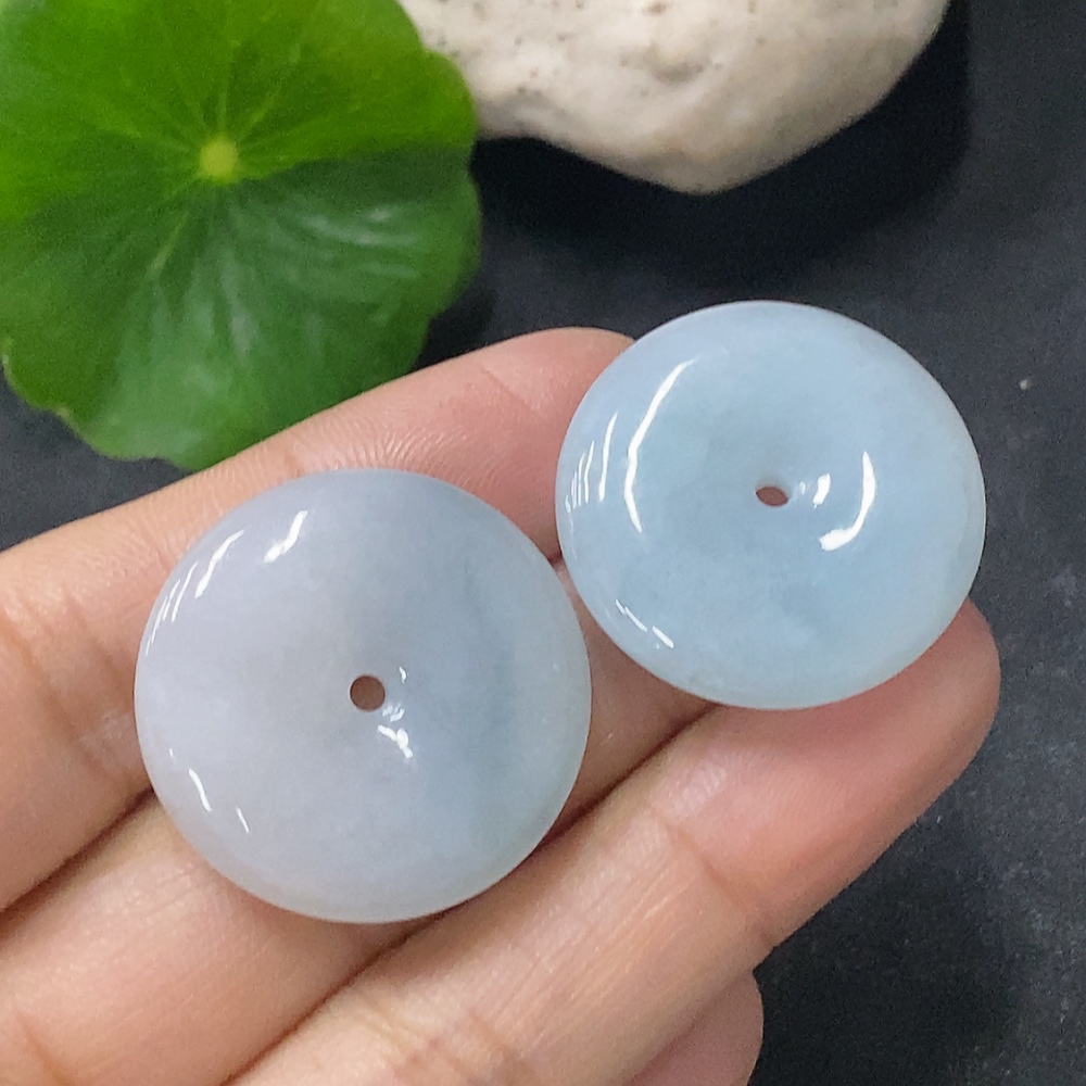 F33912379 Jadeite Pendant Sell as a Lot