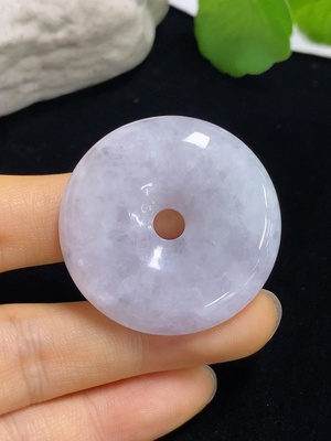 F46565126 翡翠挂件     平安扣    货品总重约21.5g