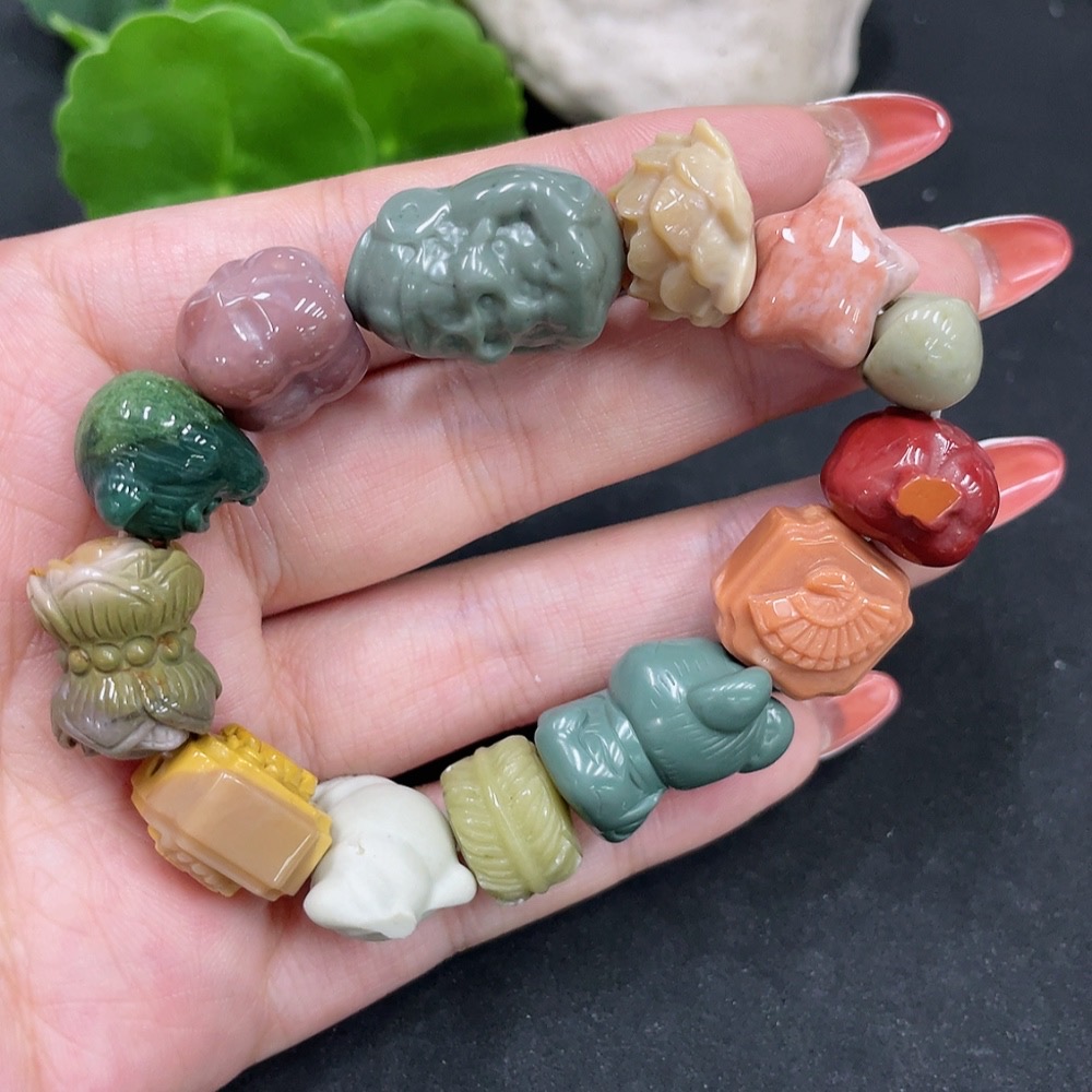 H34063321 Alashan Agate Bracelet with Other Mineral Components, Total Weight Approximately 51.4g