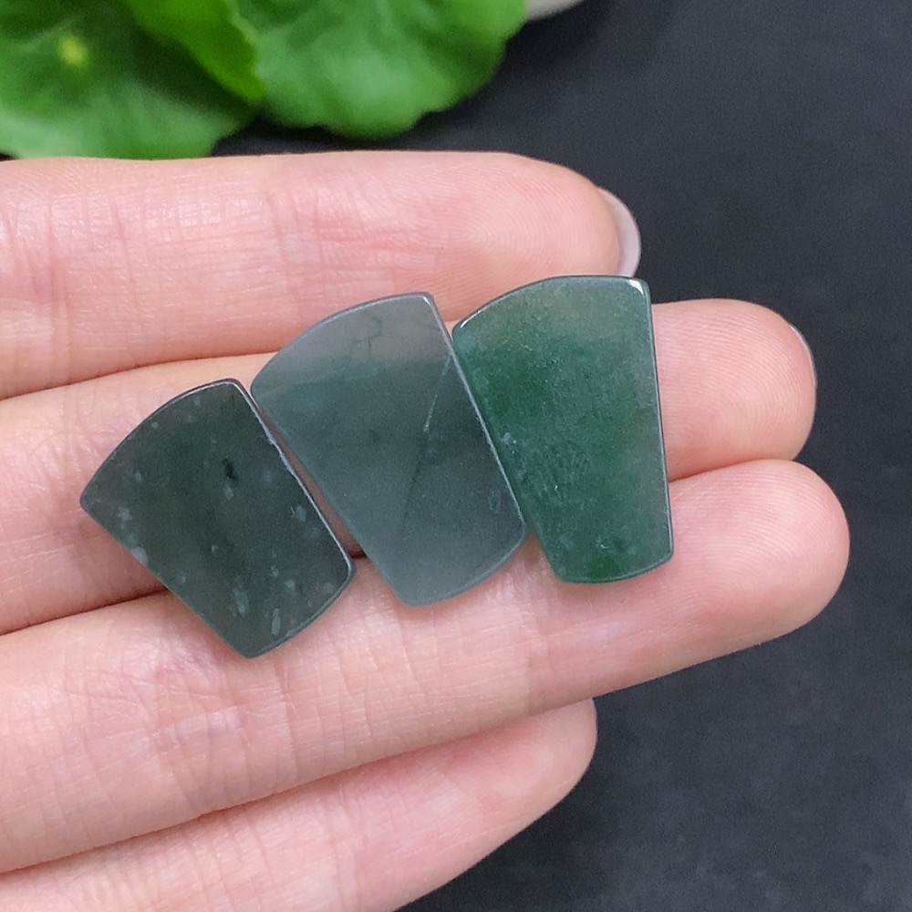 F34968239 Jadeite Pendants Sell as a Lot