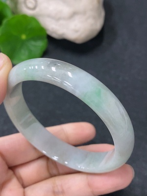 F33912760 Jadeite Round Bangle Size 52.5mm Total Weight Approx. 35g
