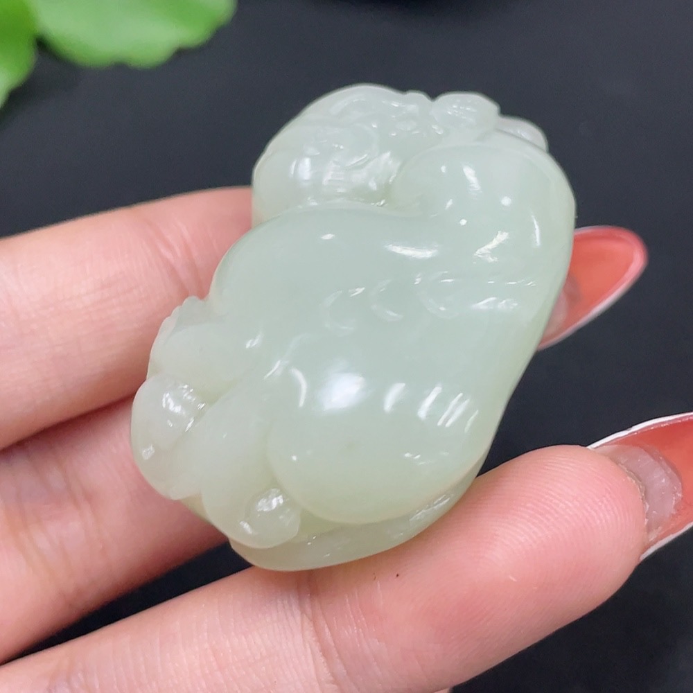 H34017326 Hetian Jade Pendant, Auspicious Beast, Total Weight: Approx. 43.9g