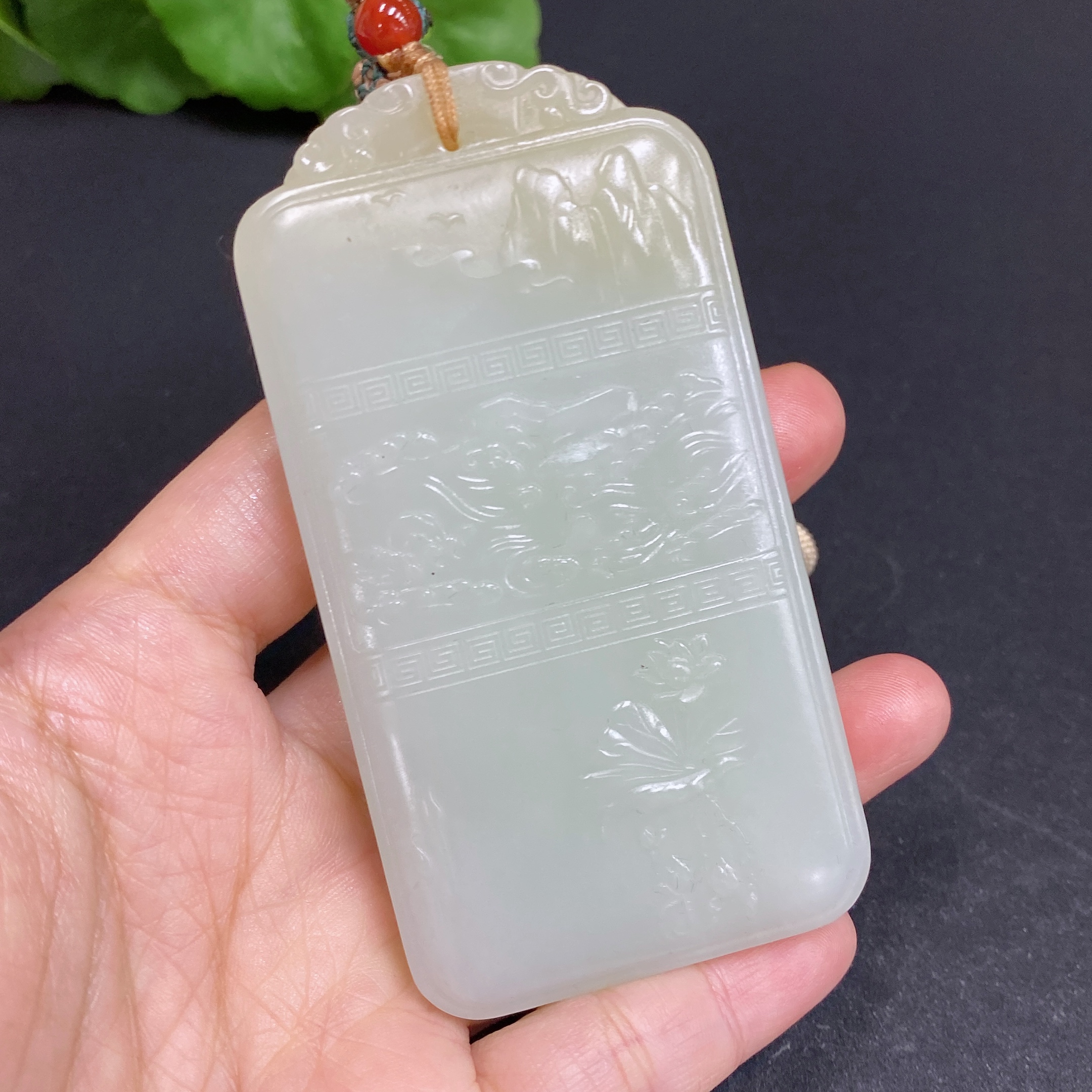H33938367 Hetian Jade Pendant Guanyin Total Weight (including rope) 121.2g