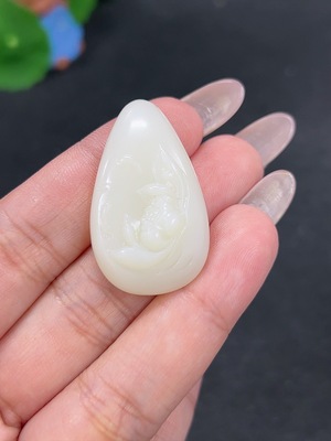 H41946497 和田玉挂件 花开富贵 货品总重约10.2g