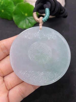 F44322617 翡翠挂件仿古牌 货品总约重 含绳29.8g