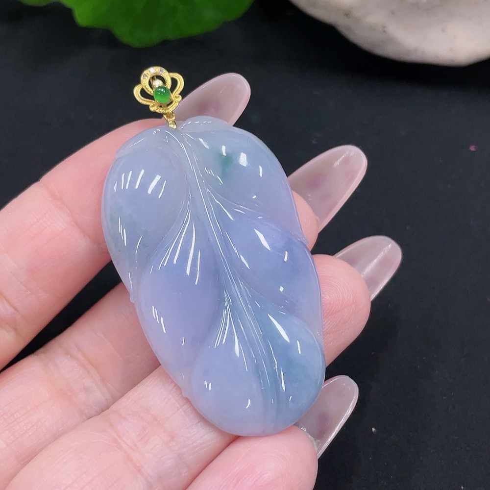 F34068528 Jadeite Leaf Pendant 18K Gold Total Weight Approx. 12g