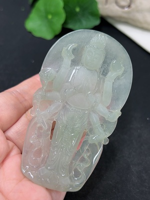 F41942702 翡翠观音挂件 货品总重约28.6克
