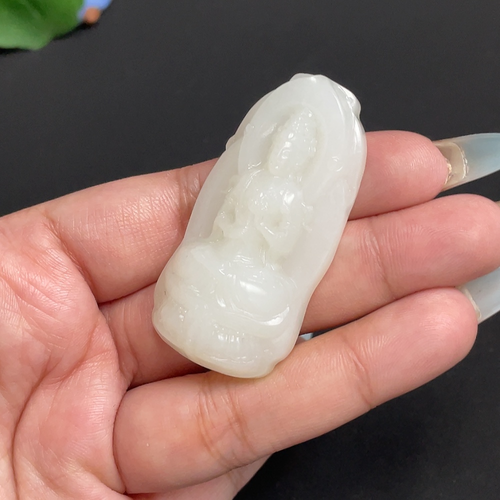 H31633228 Hetian Jade Pendant Guanyin Total Weight Approx. 28.3g