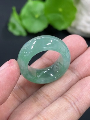 F42952687 翡翠戒圈 圈口13 货品总约重8.3g