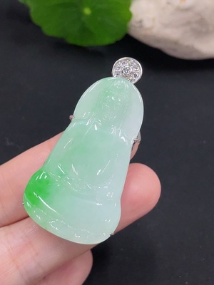 F30546973 Jadeite Guanyin Pendant Total Weight Approx. 9.4g (Non-Gold Inlaid)