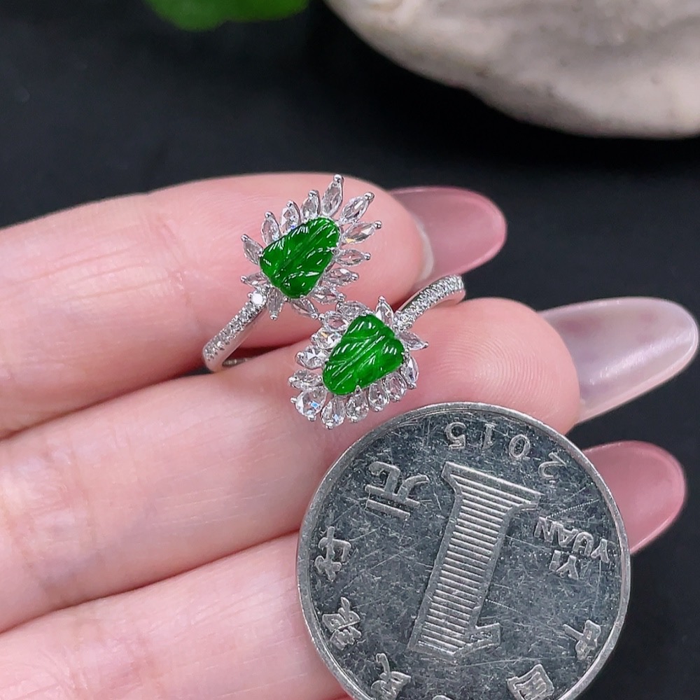 F34033228 Jadeite inlaid ring 18k with diamond size 15 total weight about 3.42g