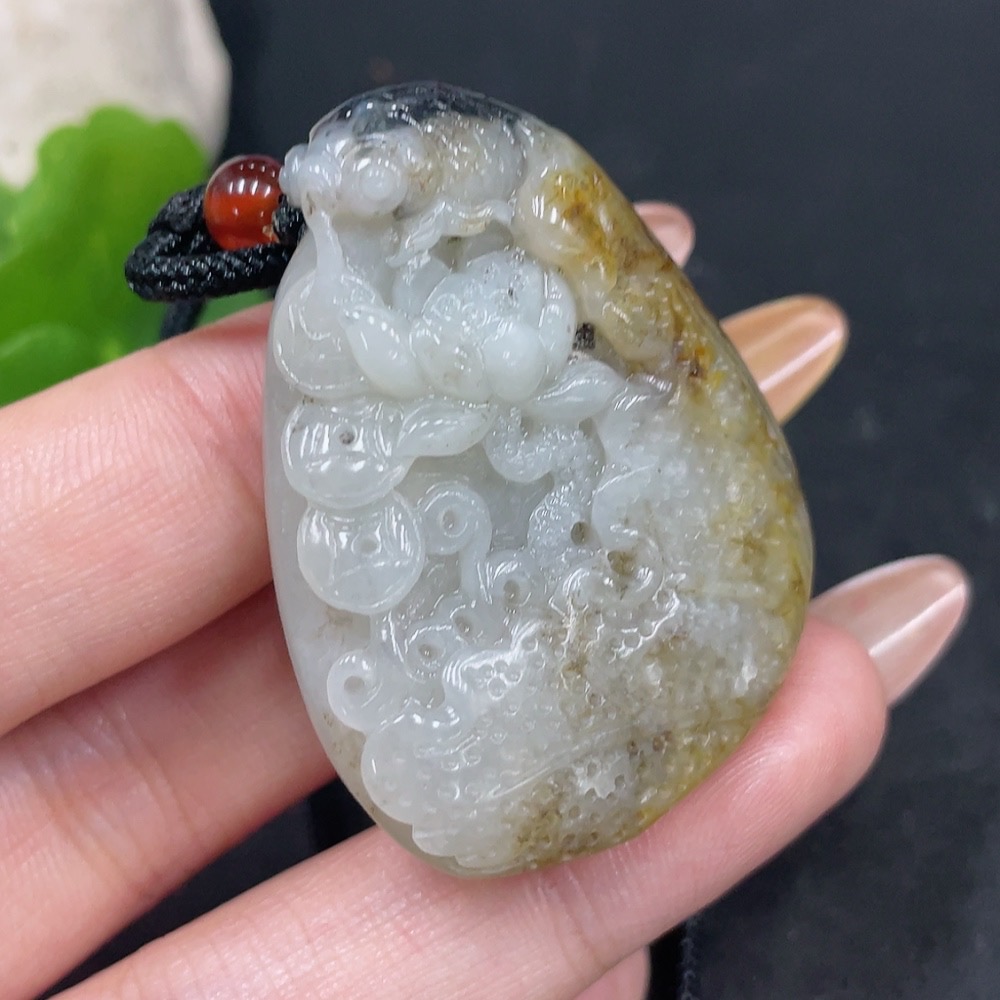 H31672182 Hetian Jade Seed Material Pendant - Abundance Every Year, Contains Other Mineral Components, Undetermined Skin Color Origin, Total Weight (Including Rope) Approx. 28.6g