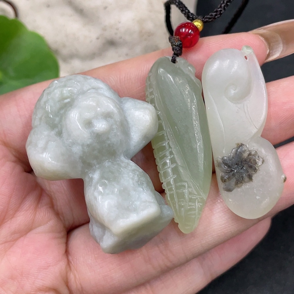H32796789 Hetian Jade Pendant