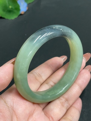 H34055049 Hetian Jade Round Bracelet Size 56.4 Total Weight Approx. 64.3g