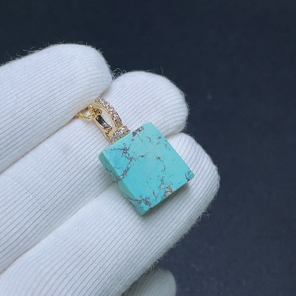 C28300669 Turquoise Pendant with Other Mineral Components, Non-Gold, Total Weight Approximately 4.36g Including Chain