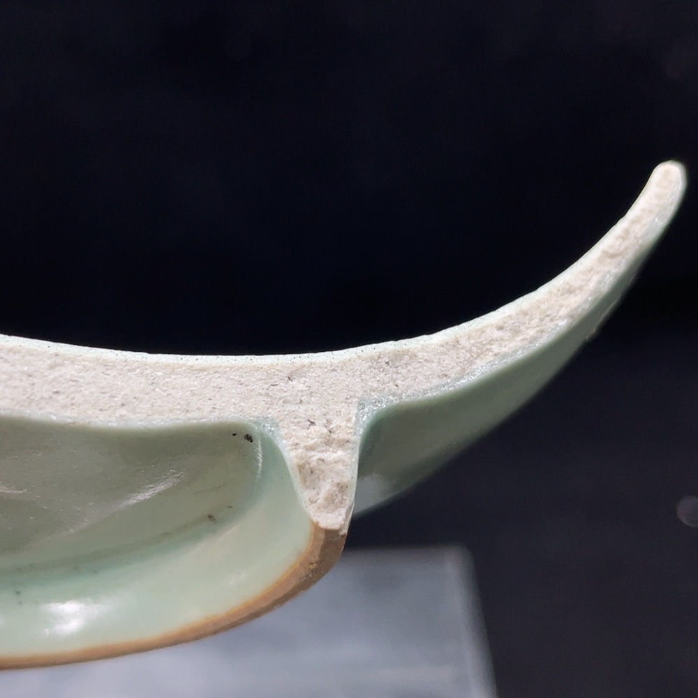 W33936479 Ceramic shard, Longquan kiln monochrome glaze shard (subject to actual item)