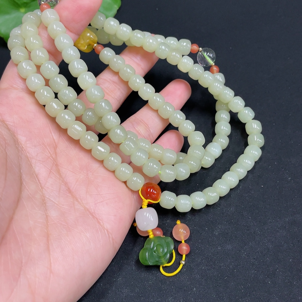 H34052799 Hetian Jade Bead Necklace, approx. 6.5mm, total weight about 61.8g, with crystal, amber, and Nanhong accessories, other accessories not Hetian Jade
