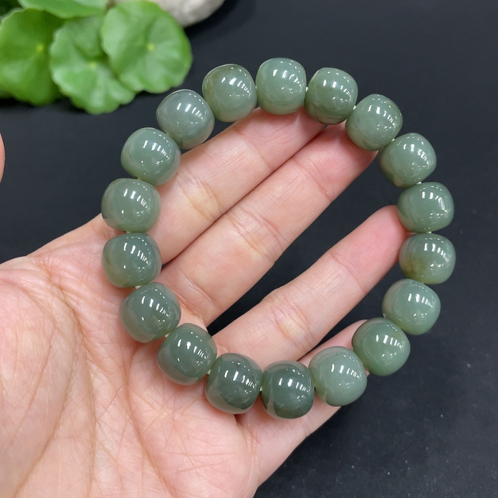 H34072202 Hetian Jade Bracelet, Approx. 12mm, Total Weight Approx. 49.9g