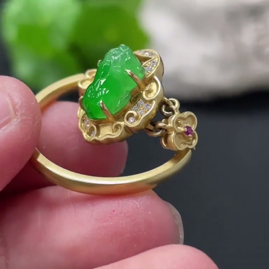 F34978086 Jadeite Pixiu Inlaid Ring 18k Gold Inlaid Size 25.5 Total Weight Approx. 6.76g With Diamond (Colorless)