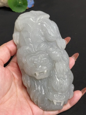 H35118366 Hetian Jade Handheld Carving 'Soaring Dragon and Leaping Tiger' Total Weight Approx. 441.1g