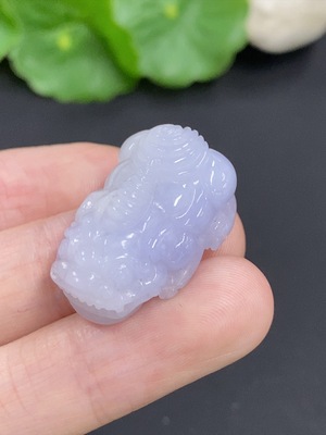 F46554744 翡翠貔貅挂件 货品总重量约8.4克